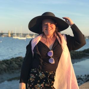 Meet your Posher, Sylvia